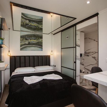 446 Tiny House Shiroke Villa Exterior photo
