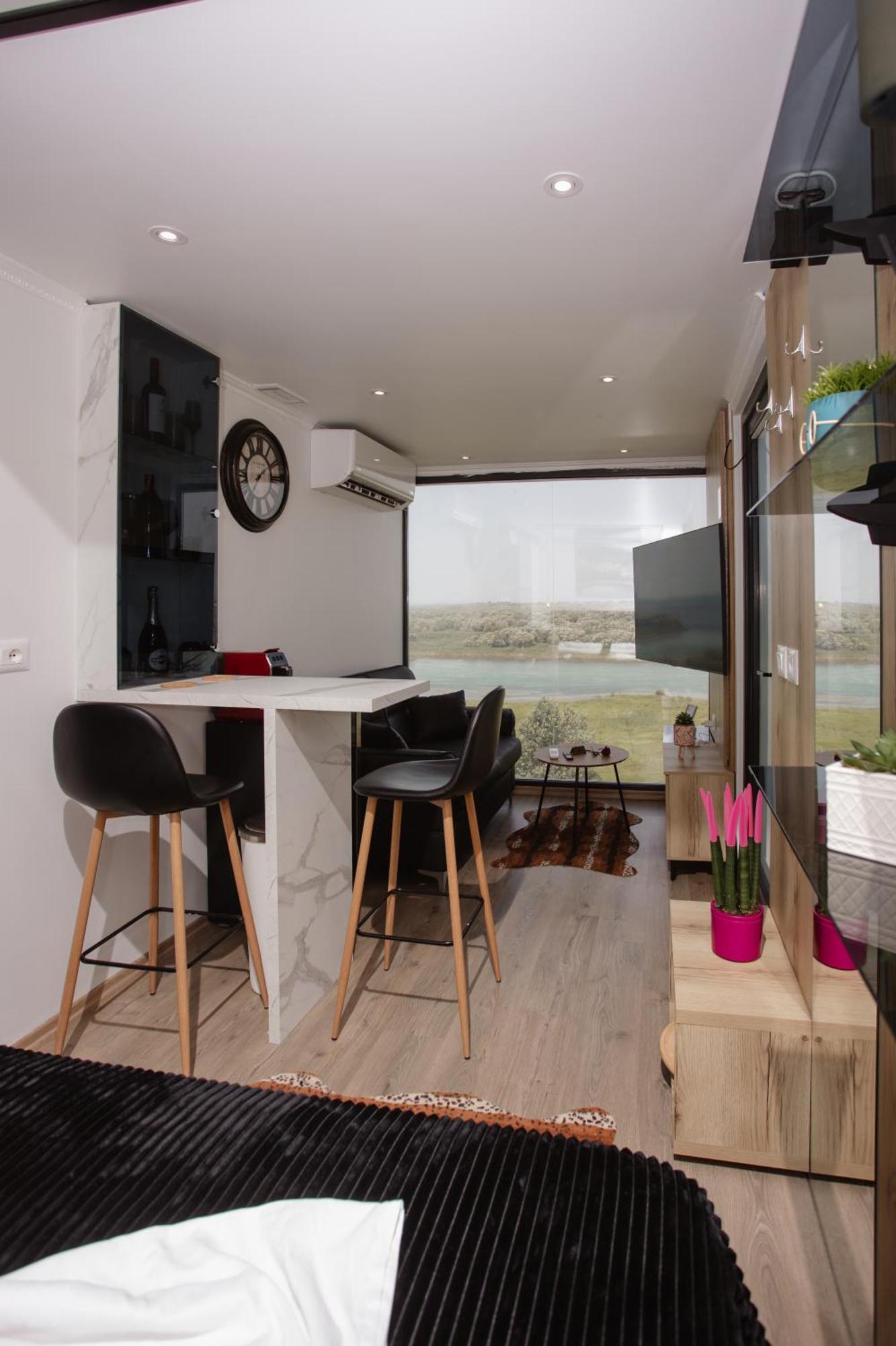 446 Tiny House Shiroke Villa Exterior photo